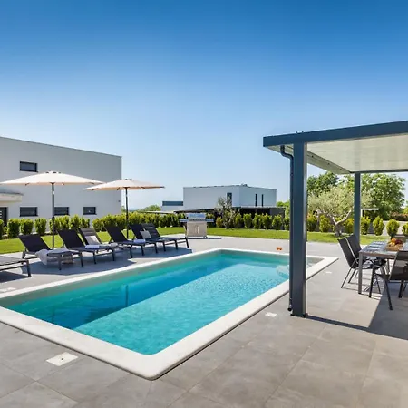Villa Ana - Svetvincenat By Guide *